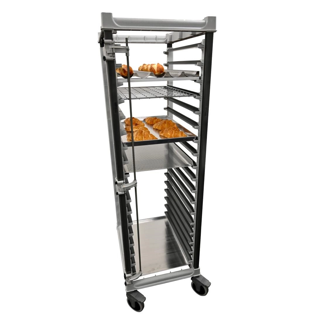 Een Cambro Ultimate Bakkerijwagen Op Volledige Hoogte 600x400mm koop je bij Supplierz BV