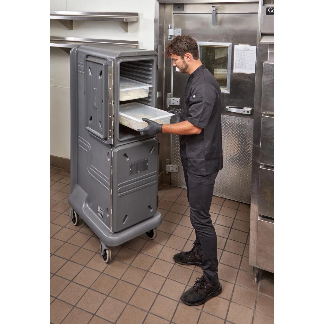 Vous pouvez acheter un Grand chariot Pro Cart Ultra Cambro chaud/froid 2 portes anthracite chez Supplierz BV