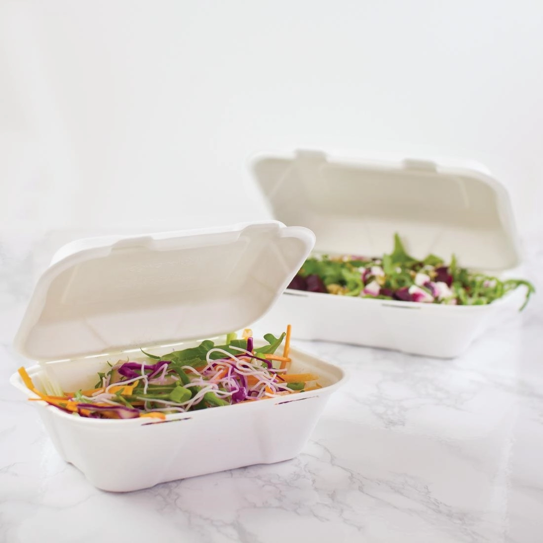 Sie können einen Vegware kompostierbare Einweg Menüboxen mit Klappdeckel aus Bagasse 22,8cm (200 Stück) bei Supplierz BV kaufen