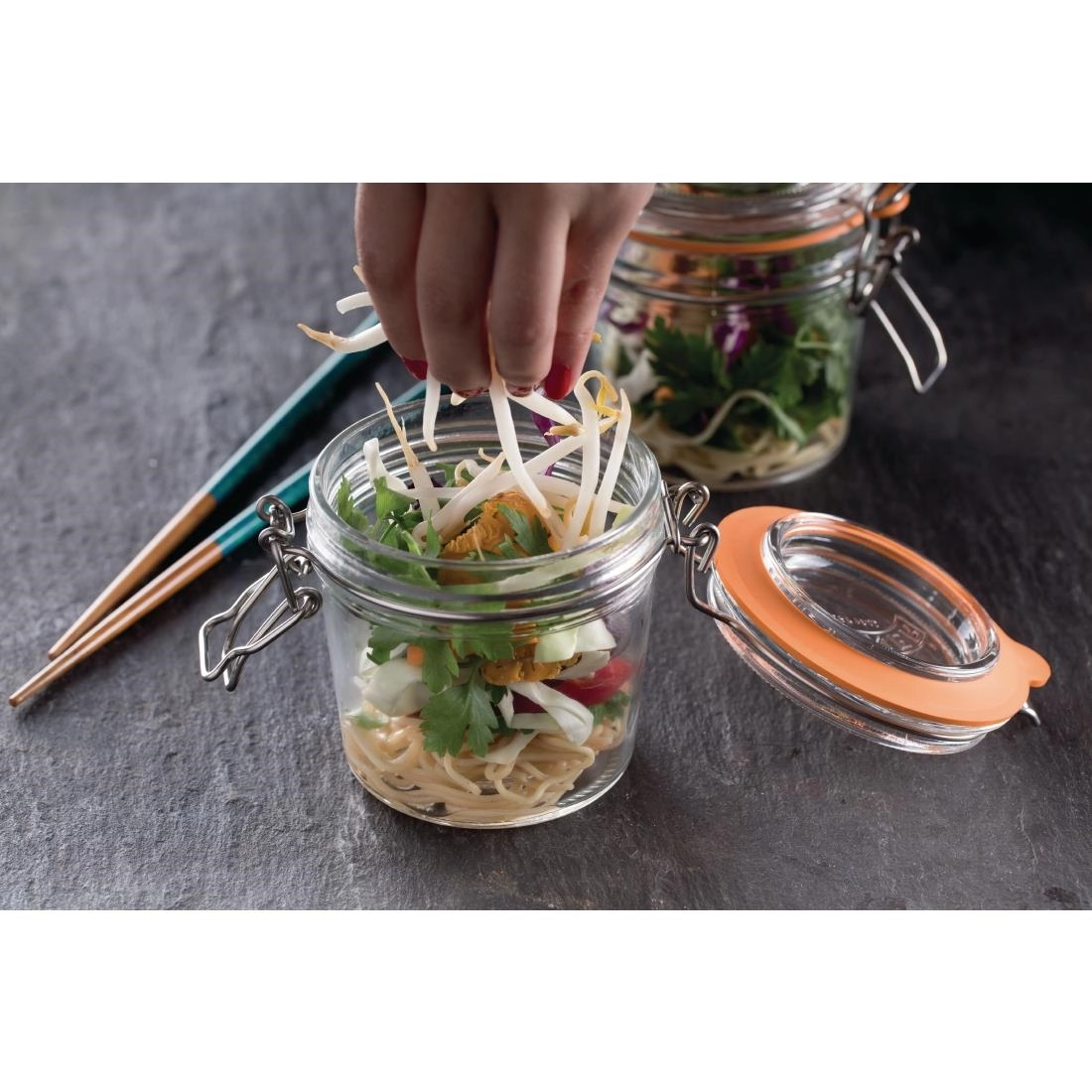 Vous pouvez acheter un Bocal à conserves avec clip Kilner 350ml chez Supplierz BV