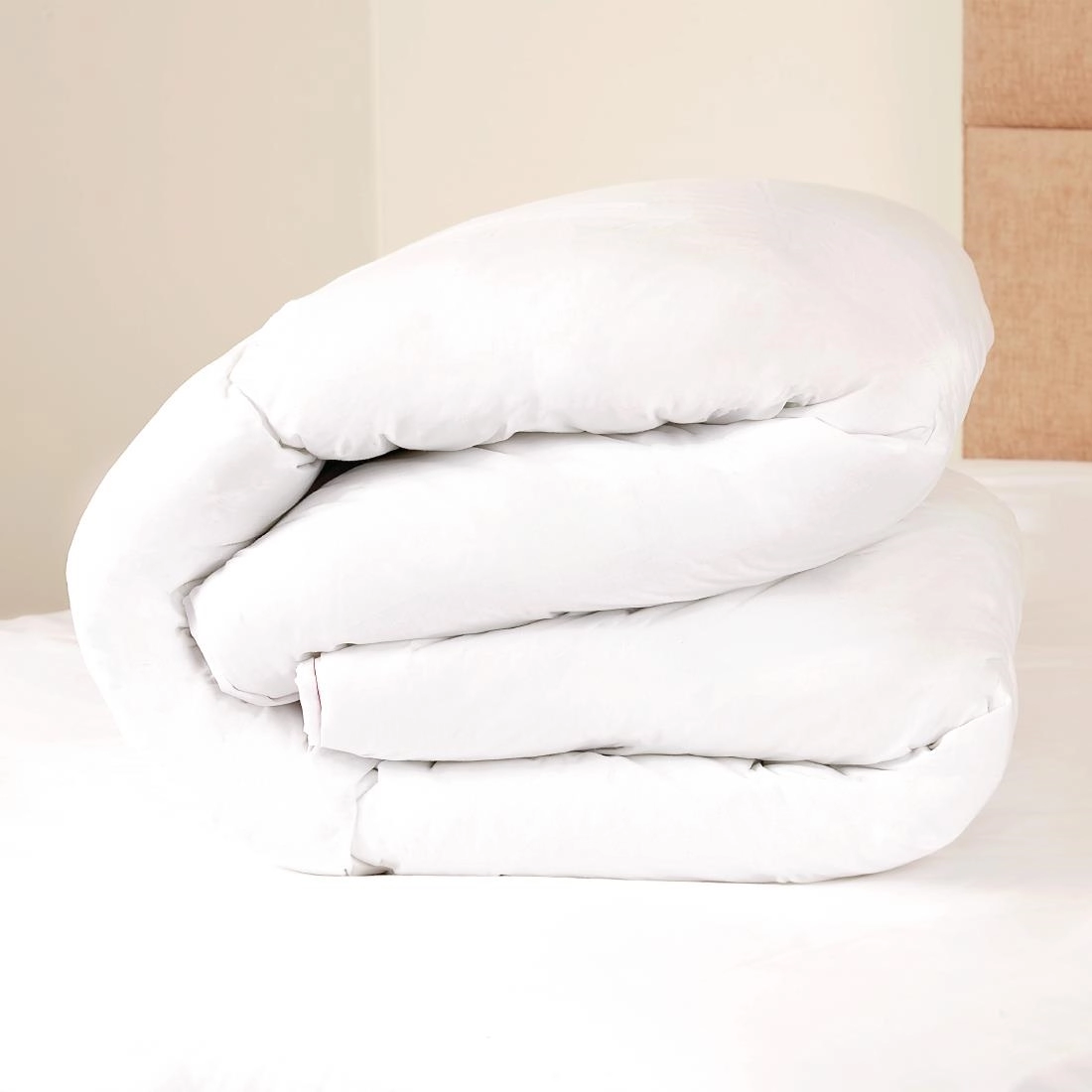 Vous pouvez acheter un Couette lit double Mitre Comfort chez Supplierz BV