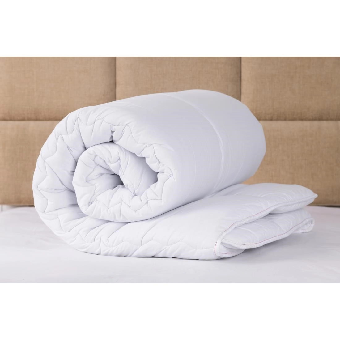 Vous pouvez acheter un Couette lit double Mitre Comfort chez Supplierz BV