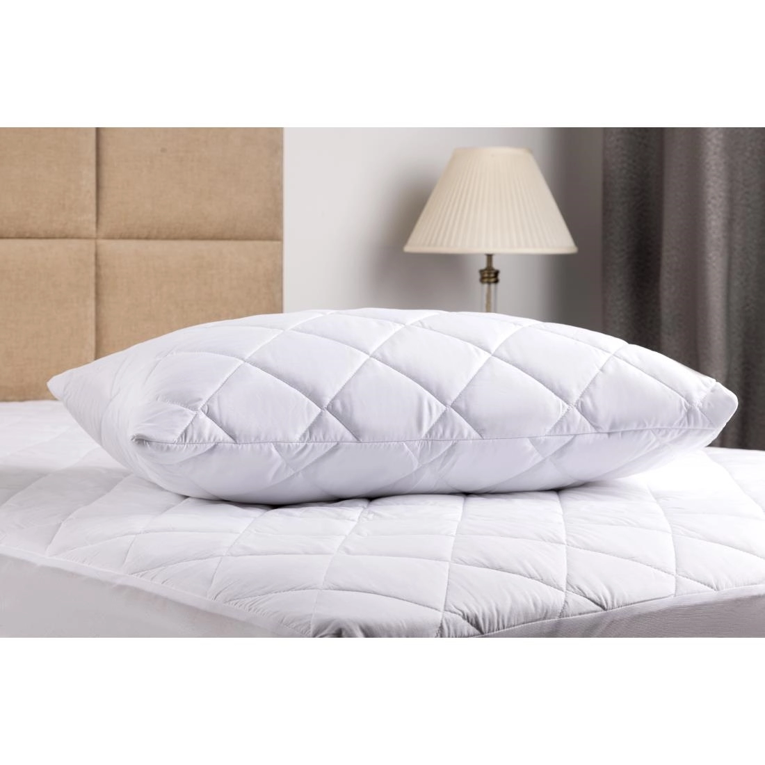 Sie können einen Mitre Comfort Quiltop Matratzenschoner Einzelbett bei Supplierz BV kaufen