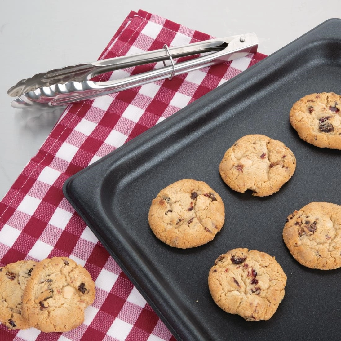 Een Vogue gastronorm antikleef bakplaat koop je bij Supplierz BV