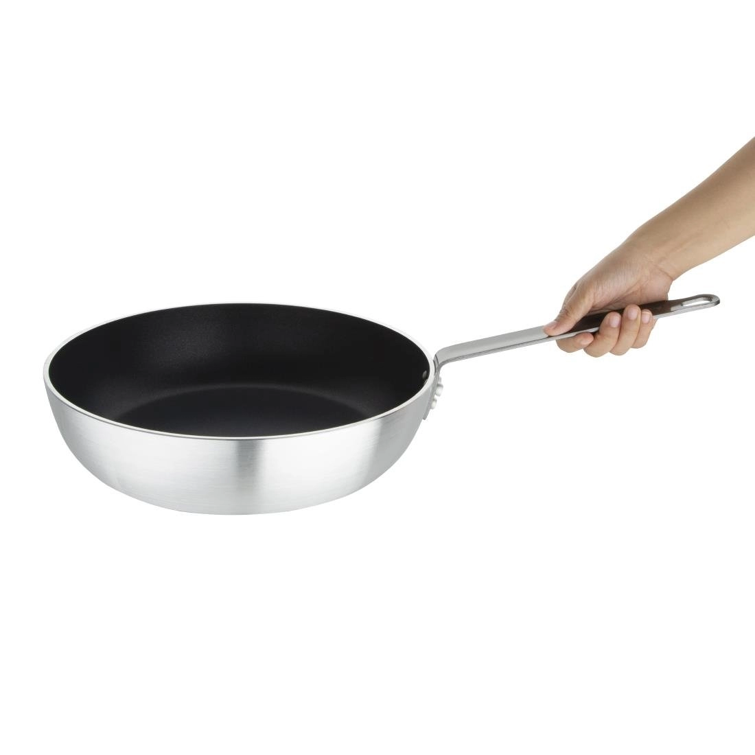 Buy your Vogue anti-aanbak aluminium conische sauteuse 32cm at Supplierz BV