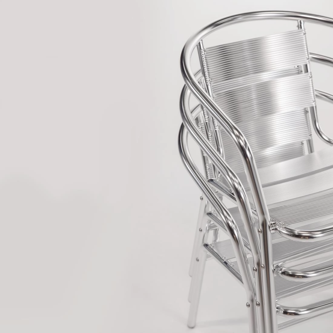 Een Bolero stapelbare aluminium stoelen (4 stuks) koop je bij Supplierz BV