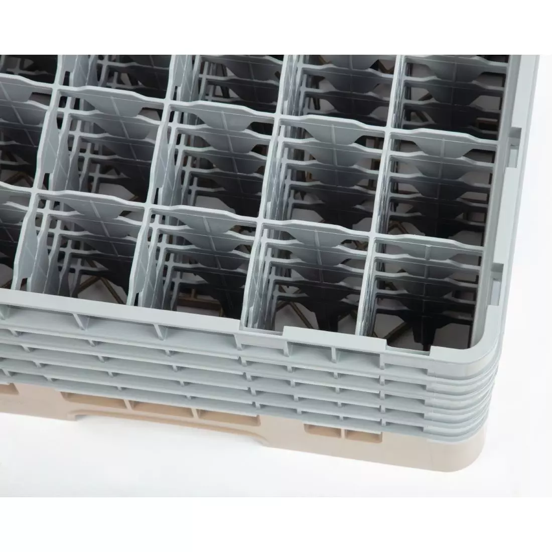 Een Cambro Camrack vaatwaskorf met 36 compartimenten max. glashoogte 25,7cm koop je bij ShopXPress