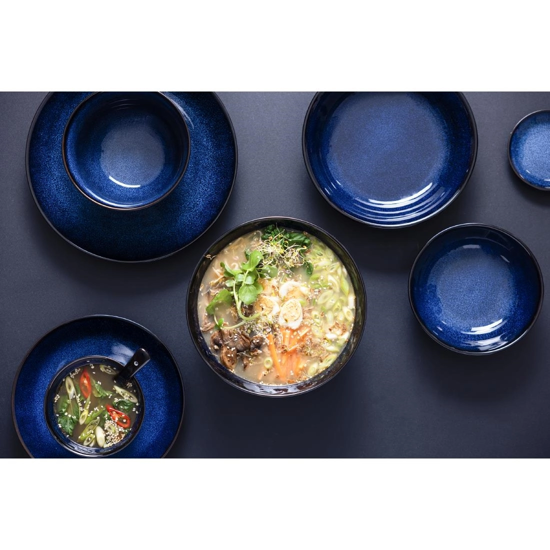 Een Olympia Luna Midnight Blue Coupe Bowls 160 mm (pak van 6) koop je bij ShopXPress