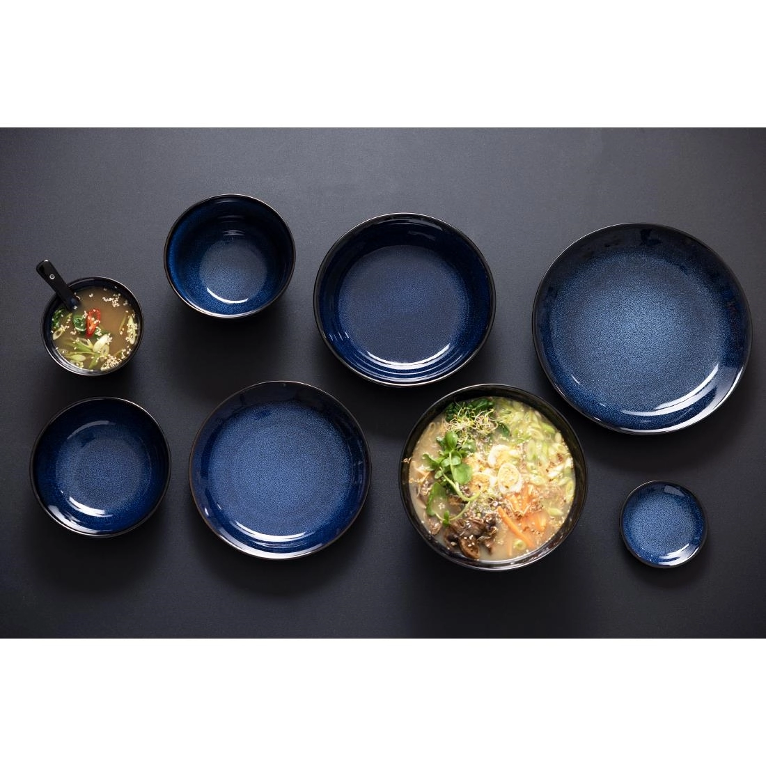 Een Olympia Luna Midnight Blue Footed Bowls 150 mm (pak van 6) koop je bij ShopXPress