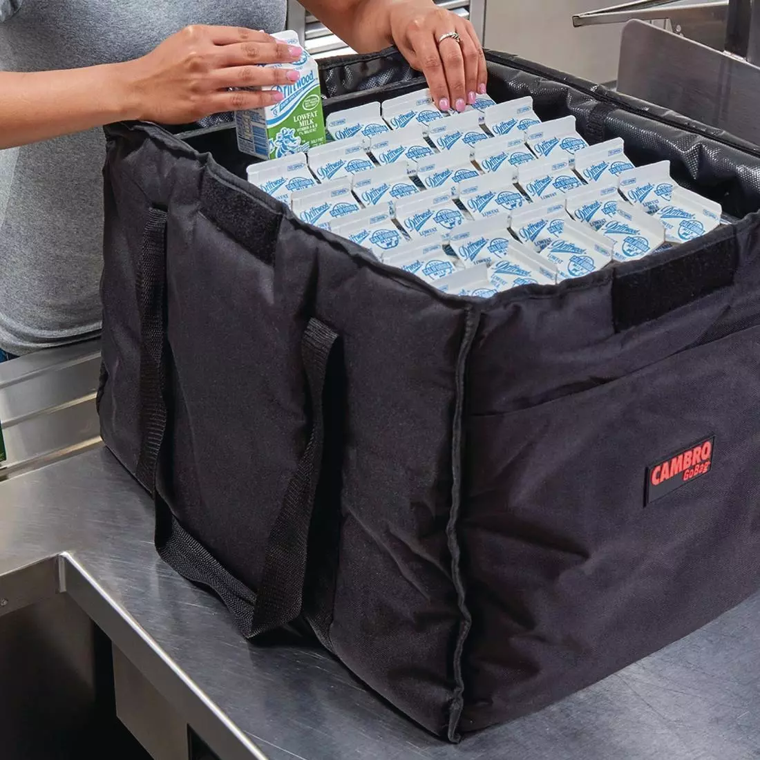 Een Cambro GoBag top-loading transporttas medium koop je bij ShopXPress