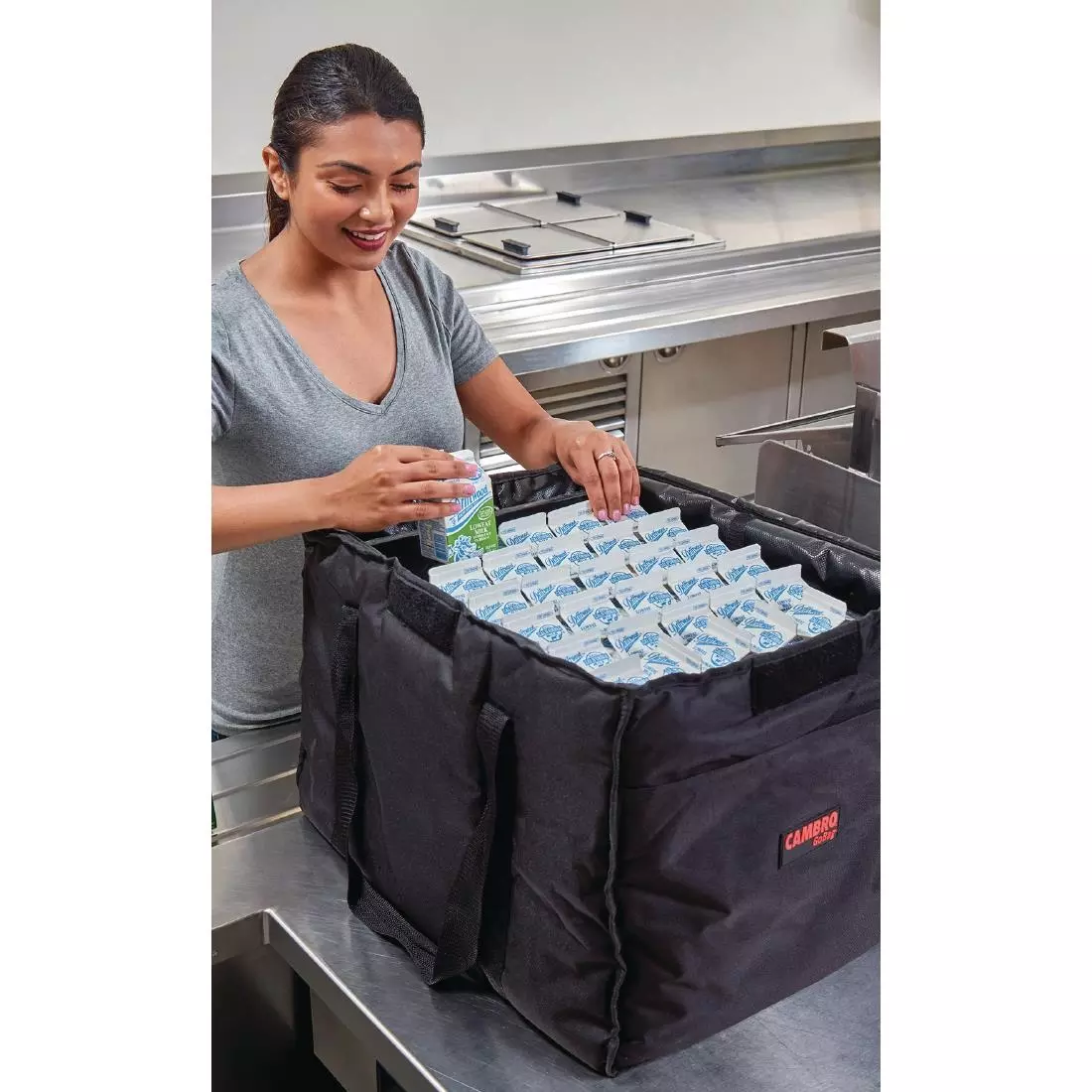 Een Cambro GoBag top-loading transporttas medium koop je bij ShopXPress