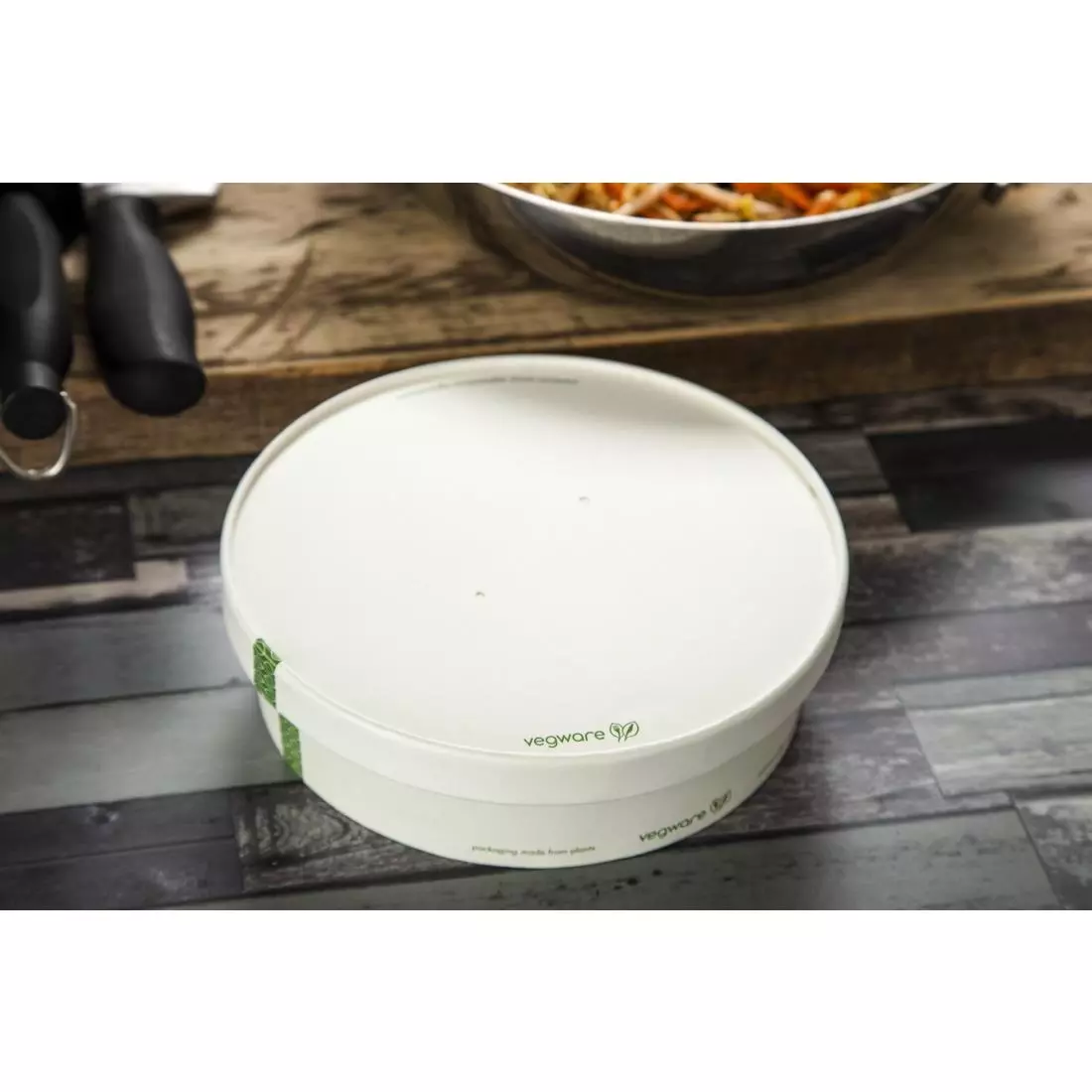 Een Vegware 185-serie composteerbare deksels (300 stuks) koop je bij ShopXPress