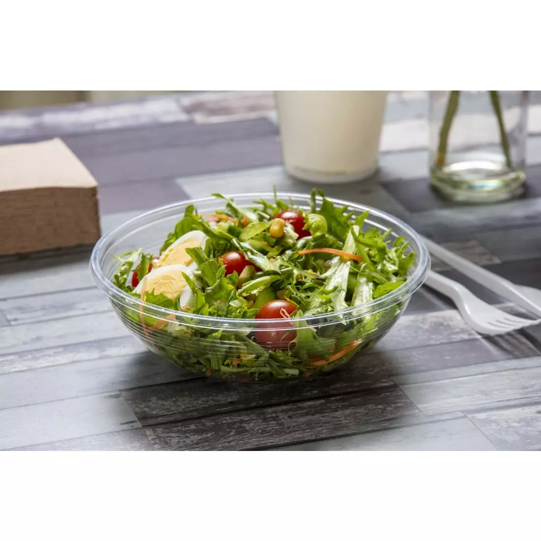 Een Vegware 185-serie composteerbare saladebakken 710ml (300 stuks) koop je bij ShopXPress