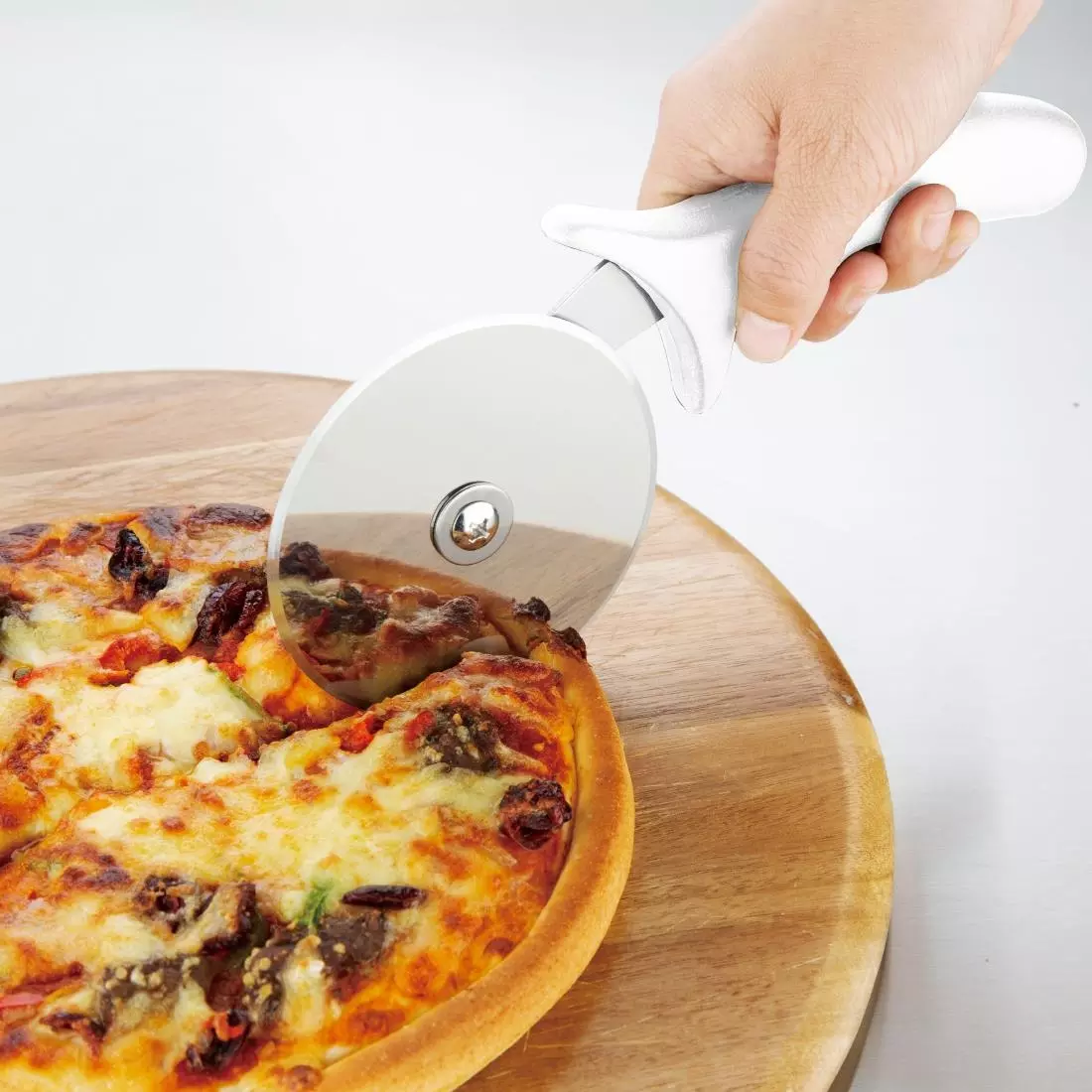 Een Hygiplas RVS pizzawiel wit 10cm koop je bij ShopXPress