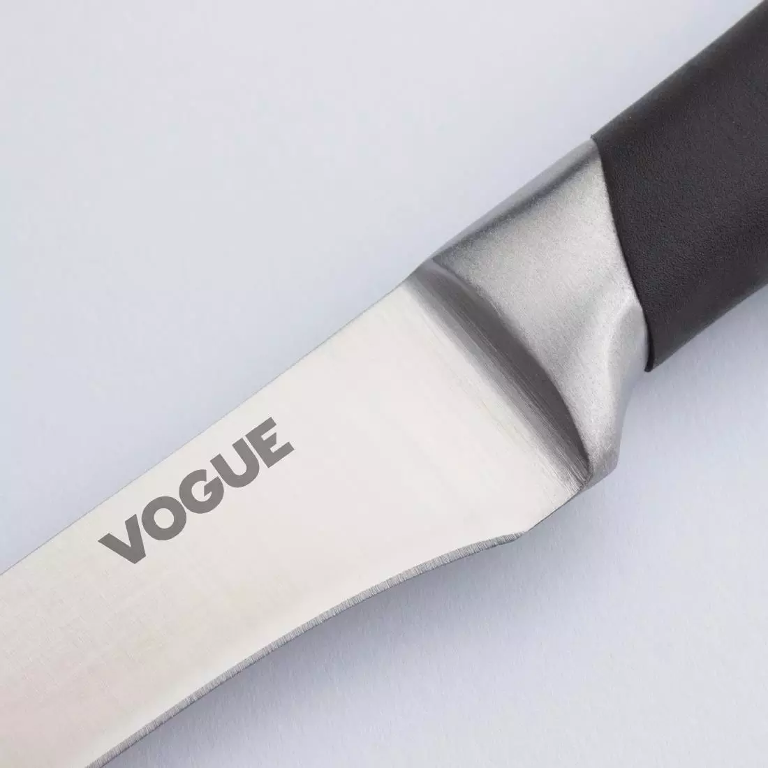 Een Vogue softgrip uitbeenmes 12,5cm koop je bij ShopXPress