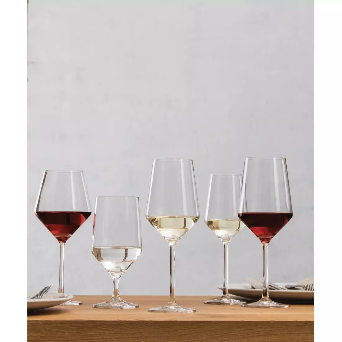 Een Schott Zwiesel Pure Crystal witte wijnglazen 300ml (6 stuks) koop je bij ShopXPress