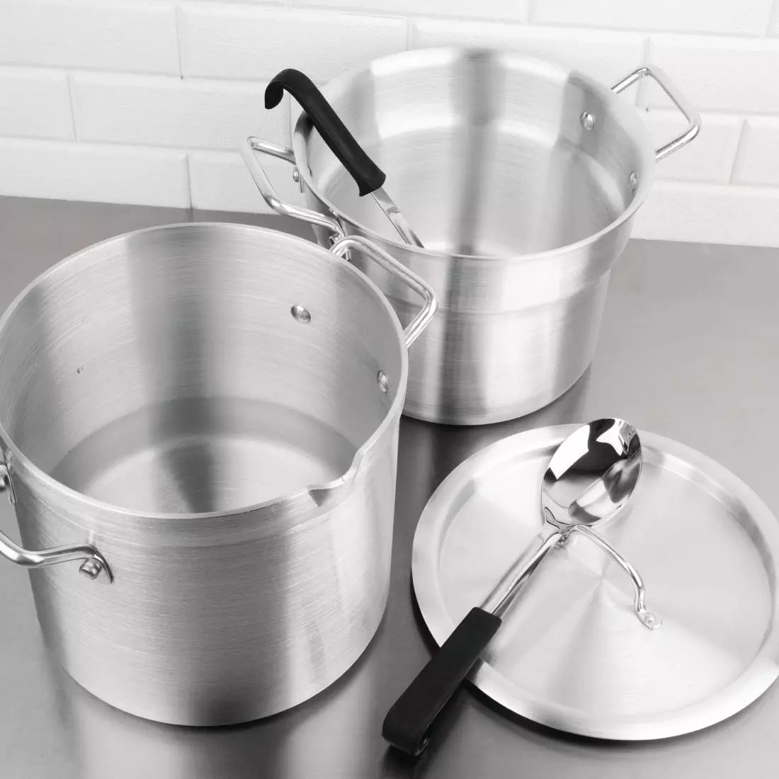 Een Vogue aluminium pan met au bain marie inzet 10L koop je bij ShopXPress