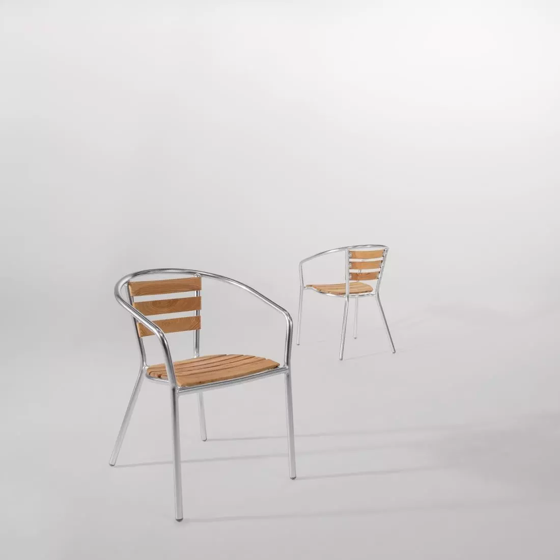 Een Bolero aluminium en essenhouten stoelen met armleuning (4 stuks) koop je bij ShopXPress