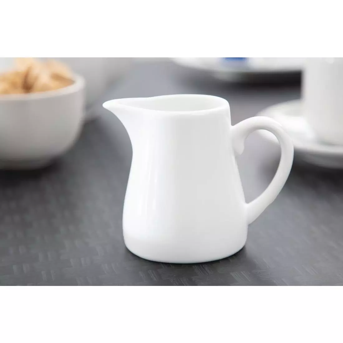 Een Olympia Whiteware melkkannetjes met handvat 170ml (6 stuks) koop je bij ShopXPress