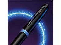 Een Parker IM Vibrant Rings vulpen fijn, zwart met blauwe accenten koop je bij ShopXPress