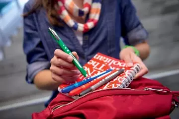 Een STABILO worker+ colourful roller, blauw koop je bij ShopXPress