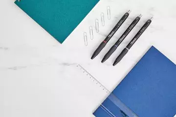 Een Sharpie S-gel roller, medium punt, blister van 3 stuks, geassorteerde kleuren koop je bij ShopXPress