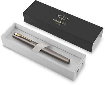 Een Parker IM Premium vulpen, grijs GT, medium, giftbox koop je bij ShopXPress