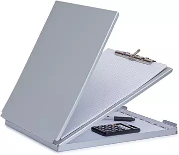 Een MAULcase klembordkoffer aluminium A4 staand, draait aan de onderzijde open (korte zijde) koop je bij ShopXPress
