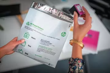 Een HP inktcartridge 963, 700 pagina's, OEM 3JA24AE, magenta koop je bij ShopXPress