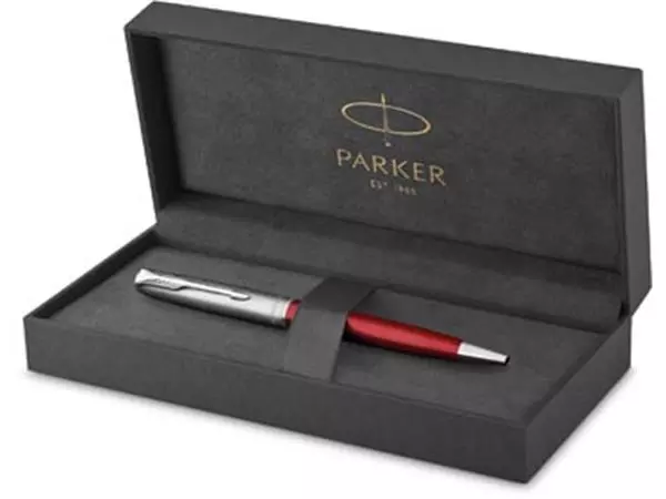 Een Parker balpen Sonnet Essential, medium, in giftbox, Red CT (rood) koop je bij ShopXPress