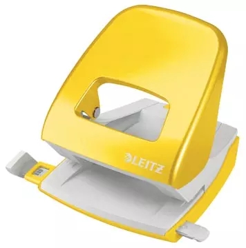 Een Leitz WOW perforator, 30 blad, geel, op blister koop je bij ShopXPress