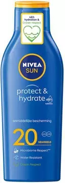 Een Nivea Sun zonnebrandcrème Protect & Hydrate SPF 20, fles van 200 ml koop je bij ShopXPress