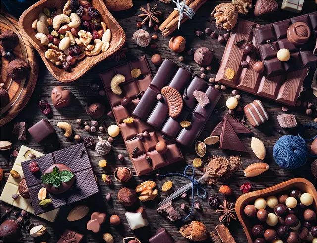 Een Puzzel Ravensburger Chocoladeparadijs 2000 stukjes koop je bij De Joma BV