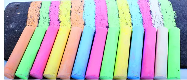 Een Stoepkrijtverf Creall Chalk Paint 6 kleuren à 250ml koop je bij De Joma BV