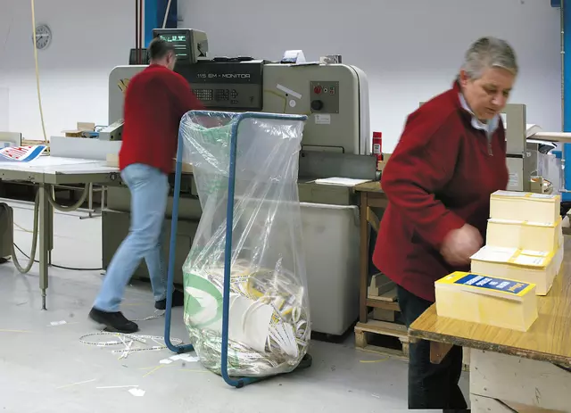 Een Zakhouder Vepa Bins groot volume blauw koop je bij Kantoorboekhandel Van Atten