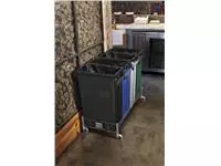 Een Afvalbak Rubbermaid Slim Jim Vented met luchtsleuven 87liter zwart koop je bij QuickOffice BV