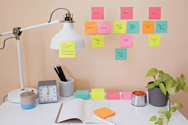 Een MEMOBLOK KUBUS POST-IT 2030U NEON REGENBOOG koop je bij All Office Kuipers BV