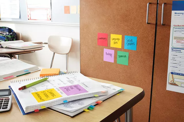 Een Memoblok 3M Post-it Z-Notes R330 Super Sticky 76x76mm met gratis dispenser koop je bij De Rijk Kantoorshop