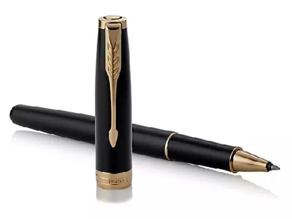 Een Rollerpen Parker Sonnet black lacquer GT fijn koop je bij Kantorice office & business supplies