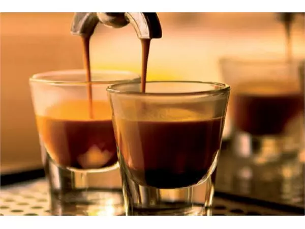Een Koffie Douwe Egberts espresso bonen dark roast 1kg koop je bij De Joma BV