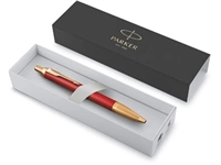 Een Parker IM Premium balpen, medium, in giftbox, Deep red (rood/goud) koop je bij Muys Kantoor & Kado