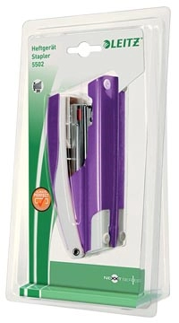 Een Leitz NeXXt WOW 5502 nietmachine, paars metallic, op blister koop je bij Muys Kantoor & Kado