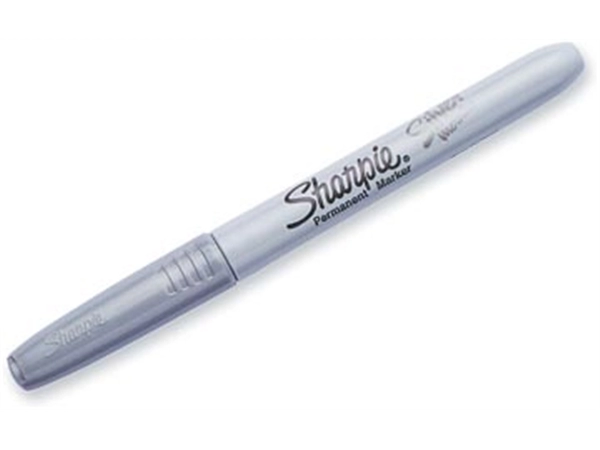 Een Sharpie permanente marker metallic zilver, fijne punt, op blister koop je bij Muys Kantoor & Kado