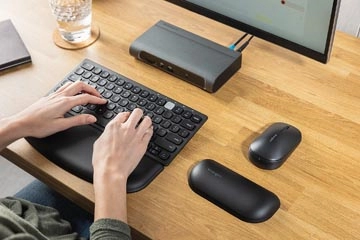 Een Kensington Dual draadloos compact toetsenbord, azerty koop je bij Muys Kantoor & Kado