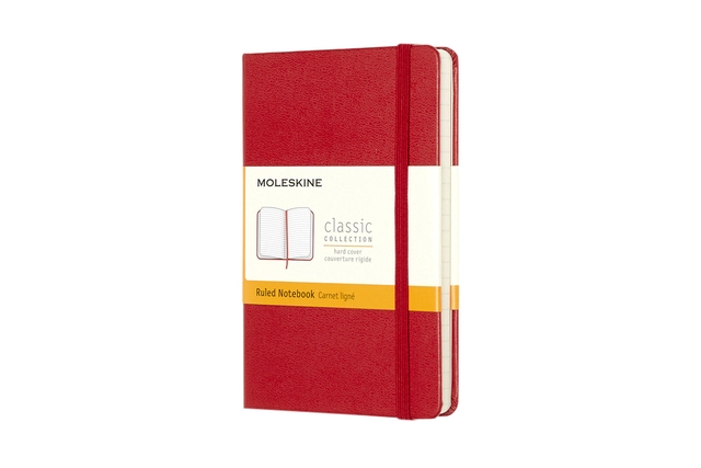 Een Notitieboek Moleskine pocket 90x140mm lijn hard cover rood koop je bij Hoekmankantoorartikelen.nl