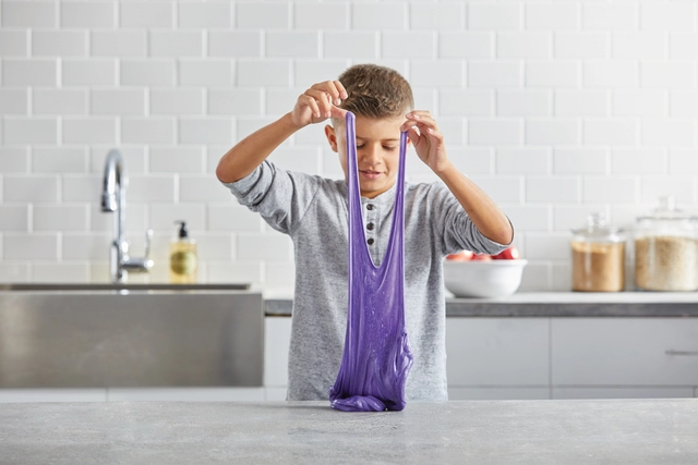 Een Kinderlijm Elmer's opaque paars koop je bij VHK Kantoorartikelen