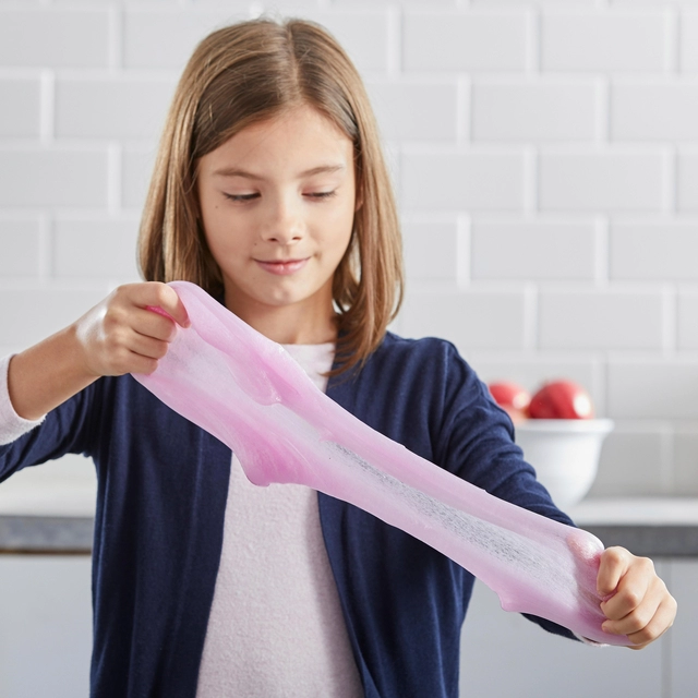 Een Kinderlijm Elmer's transparant roze koop je bij Hoekmankantoorartikelen.nl