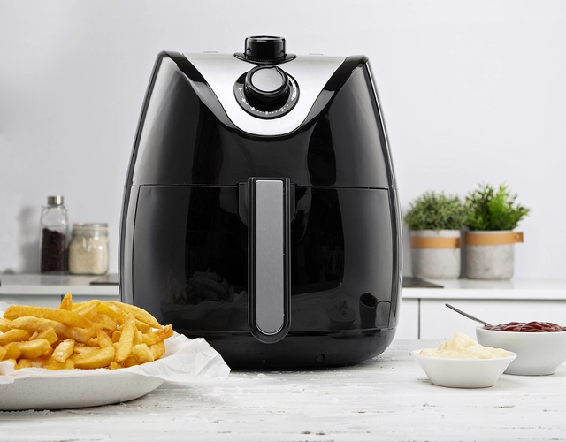 Een Airfryer Tristar FR-6994 4,5L 1500W zwart koop je bij VHK Kantoorartikelen