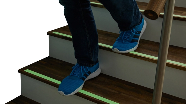 Een Anti-slip tape tesa® 5mx25mm fluoriserend koop je bij VHK Kantoorartikelen