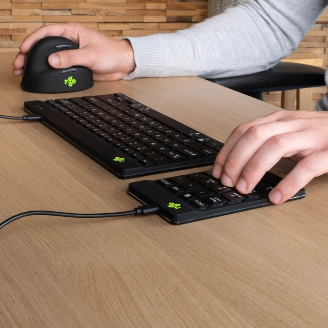 Een Toetsenbord R-Go Ergonomisch Numpad Break Draad koop je bij Hoekmankantoorartikelen.nl